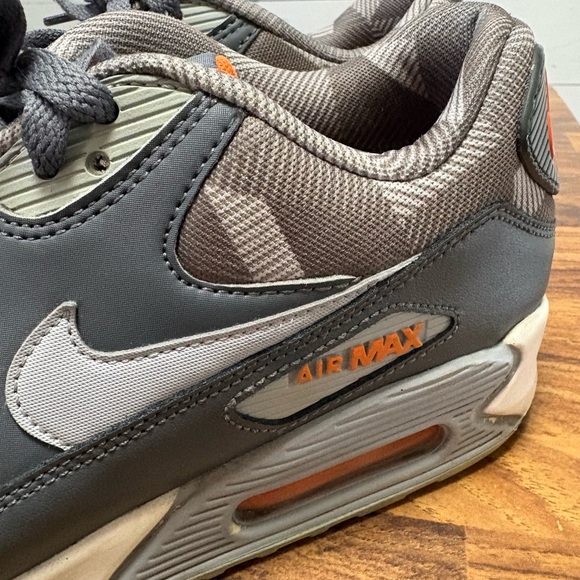 Nike Air Max 90 Men's Black and Gray Sneakers - Picture 2 of 10